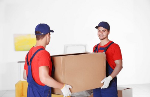 Local removals and storage support for home and business moves in Grovepark